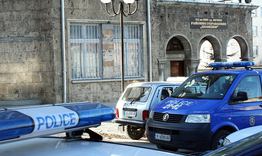 Момиче засипало 112 с фалшиви обаждания