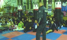 Полицаи гостуваха на спортисти срещу дрогата