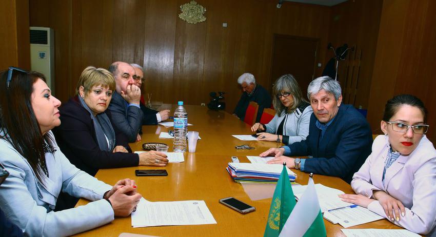 Сесията гласува двама почетни граждани на Шумен