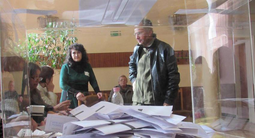 Ден за размисъл е, над 165 000 с право на глас утре /обновена/
