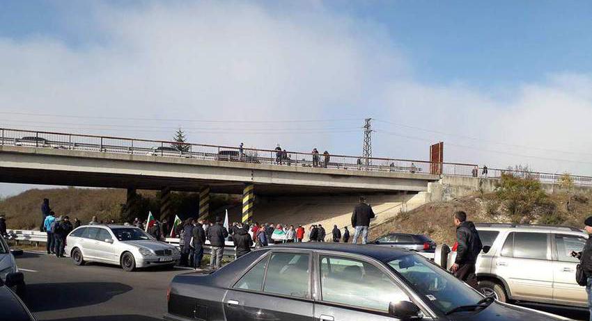 Отмениха глоба за протестиращ на магистралата