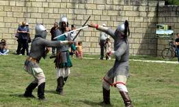 Втори ден военен лагер връща Средновековието в Преслав