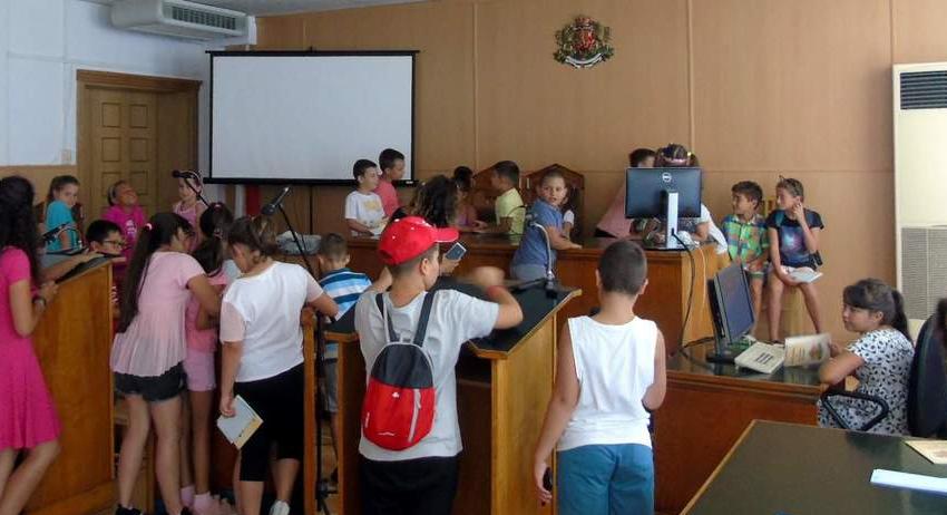 Деца превзеха залата на "Килърите"
