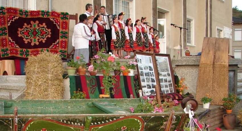 Село си спретна Илинденска седянка