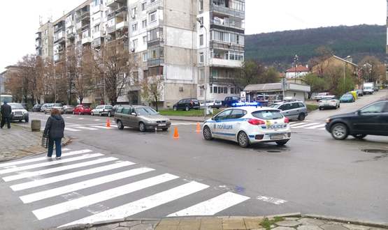 Блъснатата пешеходка е в болница без опасност