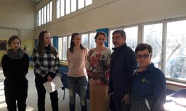 Легендата Мария Петрова изпитва млади гимнастички в Шумен