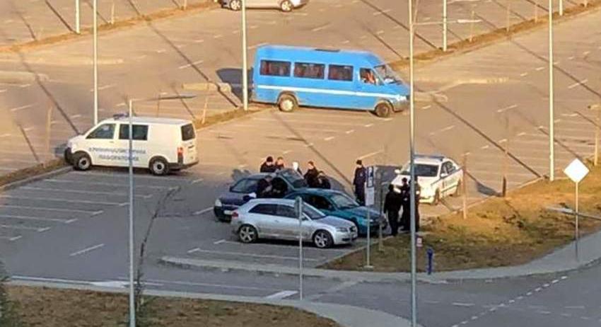 Полицаи осуетиха сделка с наркотици