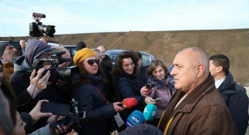 Седмицата: Ще има магистрала, ще има вода. Ама друг път …