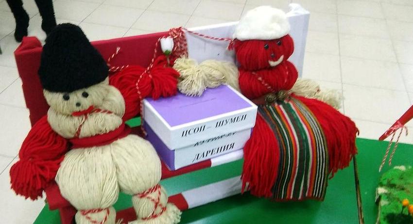 Деца откриха изложба базар с мартеници в "Телепол"