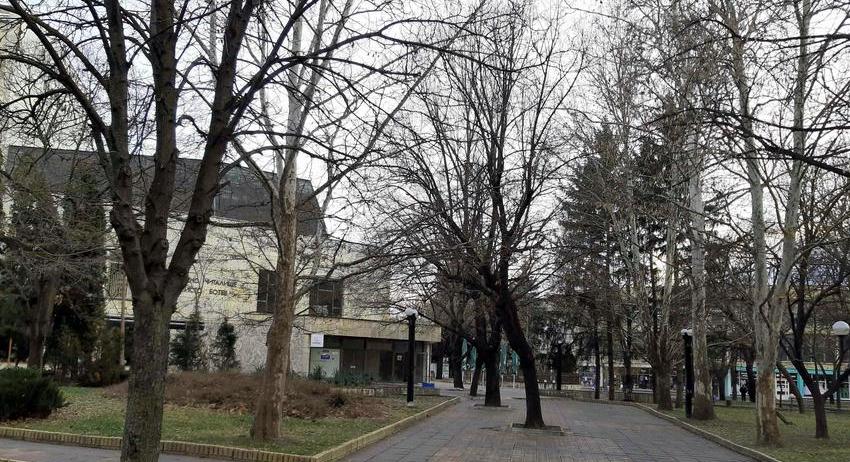 Правят алея на известните новопазарци