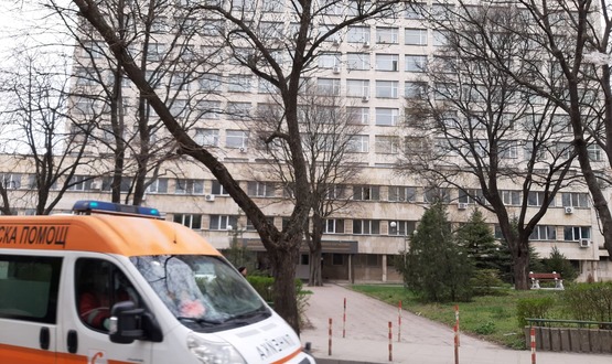 Доставиха дарен респиратор в МБАЛ Шумен