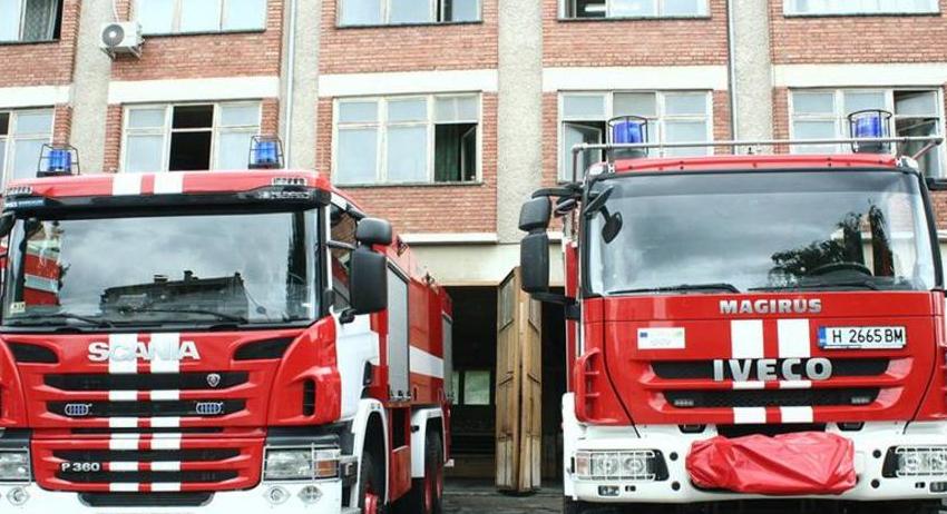 50 тона фураж изгоряха при пожар край автомагистрала "Хемус" 