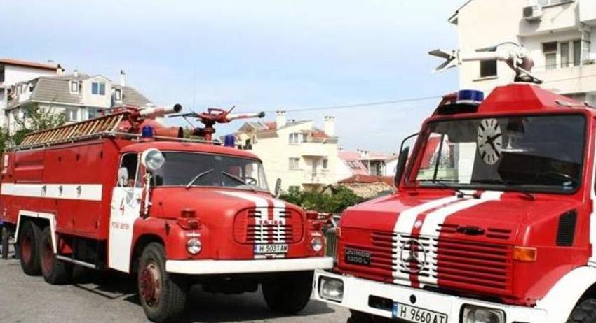 Пожарникари гасиха 4 пожара в Шуменско 