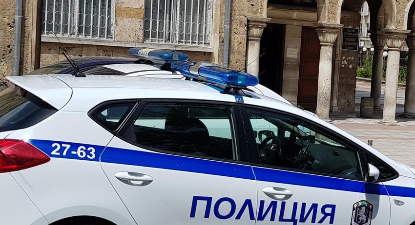 Откраднаха златни накити от апартамент в кв. "Боян Българанов" 