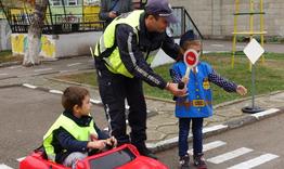 Открит урок по пътна безопасност в детска градина „Китка“ в Нови пазар   