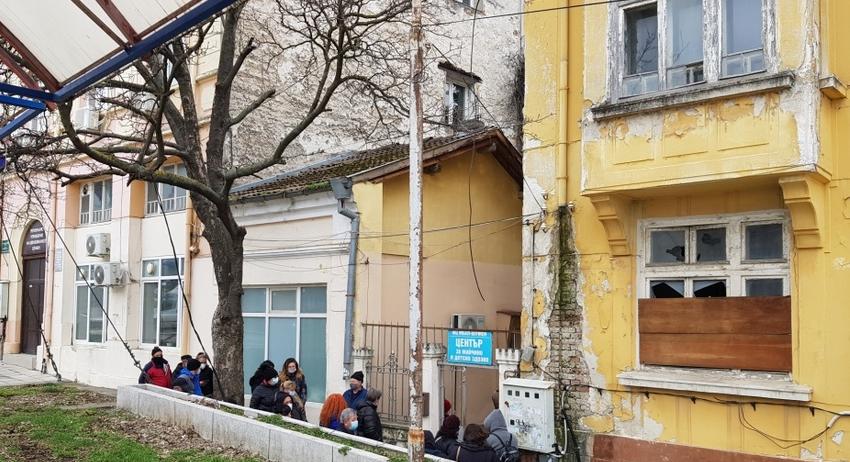 "Зелен коридор" за ваксиниране на две места в Шумен 