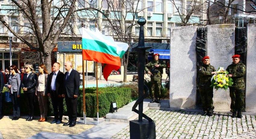 Почитаме 76 години от Дравската епопея