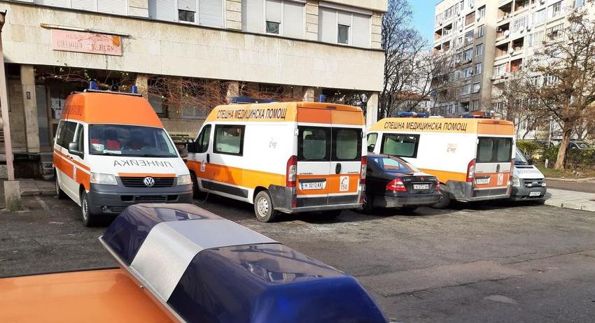 Пешеходка е в болница с фрактури след катастрофа 