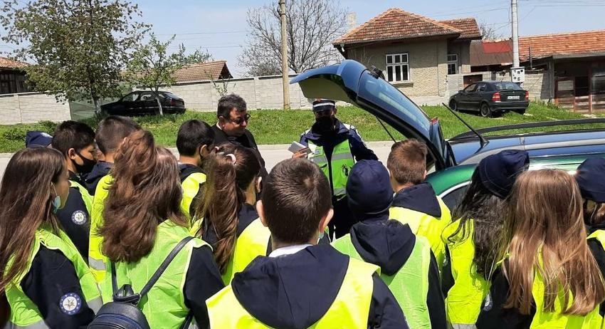 Урок по безопасност с ученици от Смядово 
