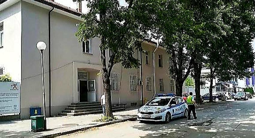 Спипаха 19-годишен с наркотици в Нови пазар 