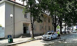 Спипаха 19-годишен с наркотици в Нови пазар 