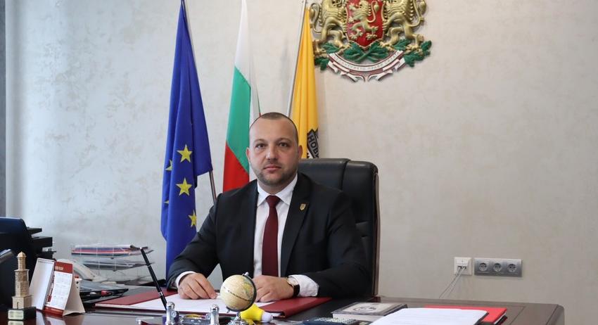 Поздравление от кмета на Нови пазар по случай празника на града