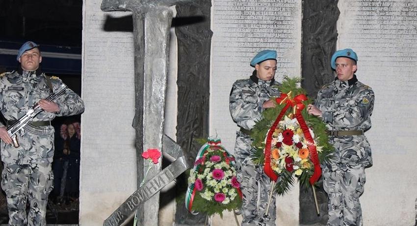 Шумен ще отбележи Трети март с тържествена заря-проверка на площад „Кристал"