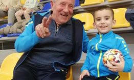 Дядо и внук са талисмани на хандбалния шампион „Шумен 61”