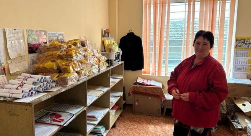 Пенсионери и ползватели на социални услуги получиха козунаци и поздрав от името на кмета за Великден