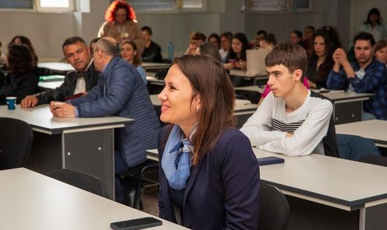 Семинар "Междуезикова комуникация: възможности и предизвикателства" се проведе в Шумен
