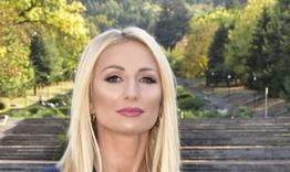 Ася Аспарухова: Светли и благословени Великденски празници!