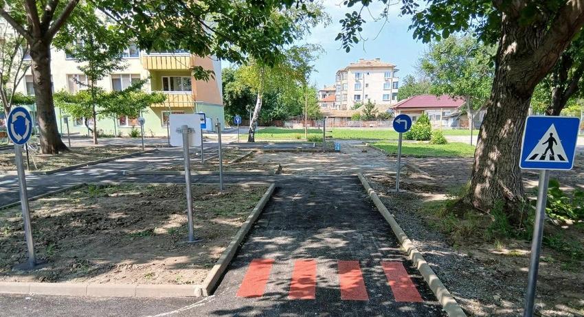 Изградиха нова площадка по безопасност на движението в Нови пазар
