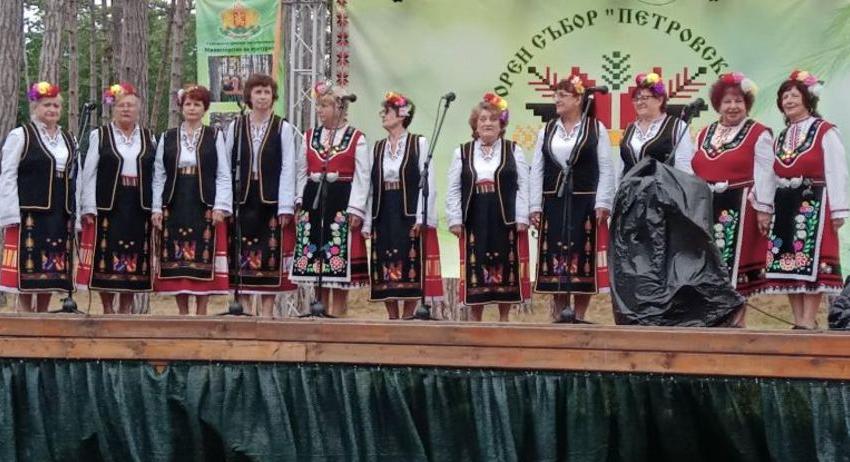 Високо отличие за Ансамбъл „Панайот Волов“