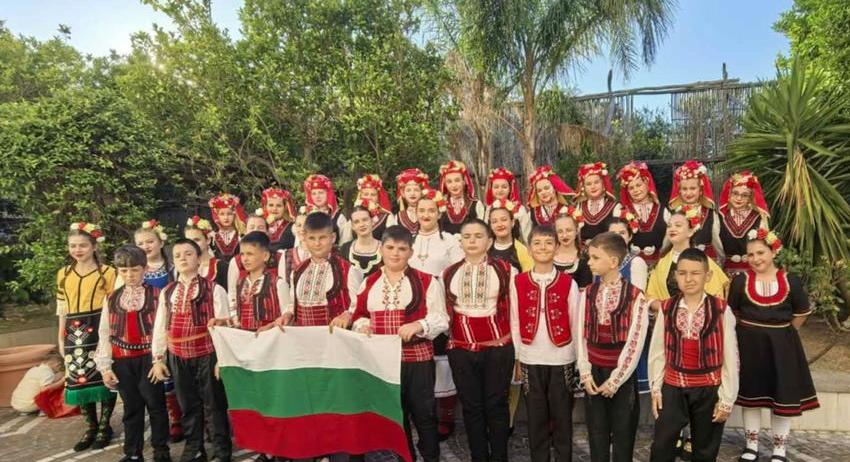 Овации за малките пъргавелчета