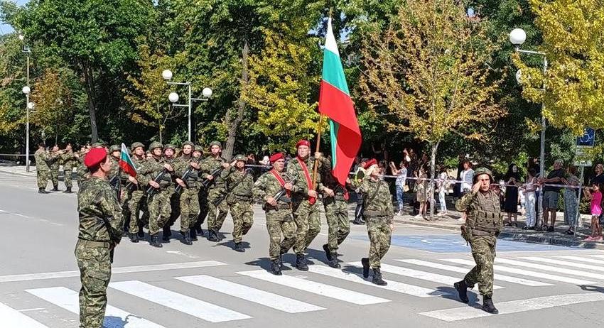 С церемония пред Община Шумен на мисия в Косово бяха изпратени 97 военнослужещи