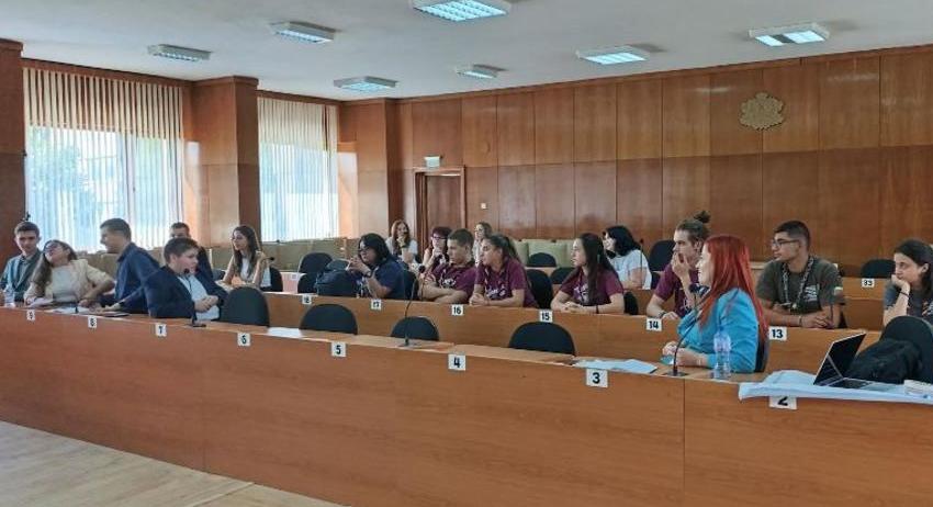 Кметът на Шумен към младежите: Насреща съм, за да осигурим ресурсите за вашата дейност и разчитам да сте активни