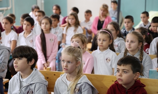 Катя Антонова и Феята от захарницата гостуваха на ученици от Шумен