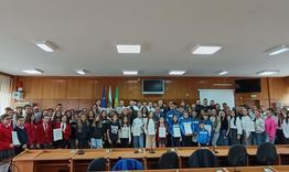 80 изявени деца с постижения в изкуството, спорта, културата и науката получиха награди