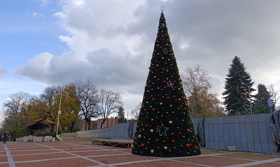 На 30 ноември запалват коледните светлини