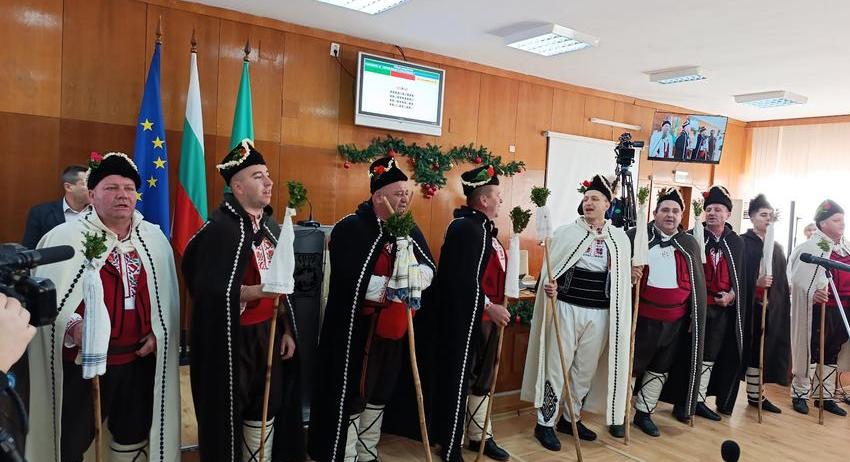 Малки и големи коледари наричаха в Община Шумен