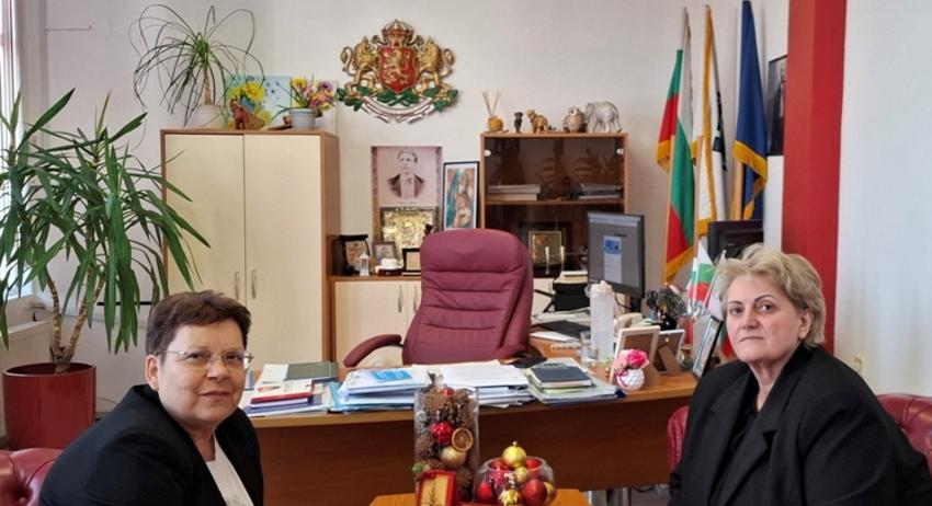Областният управител Катя Иванова се срещна с кмета на община Смядово