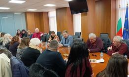 Кметът на Шумен се срещна с директорите на центровете за социални услуги и яслите