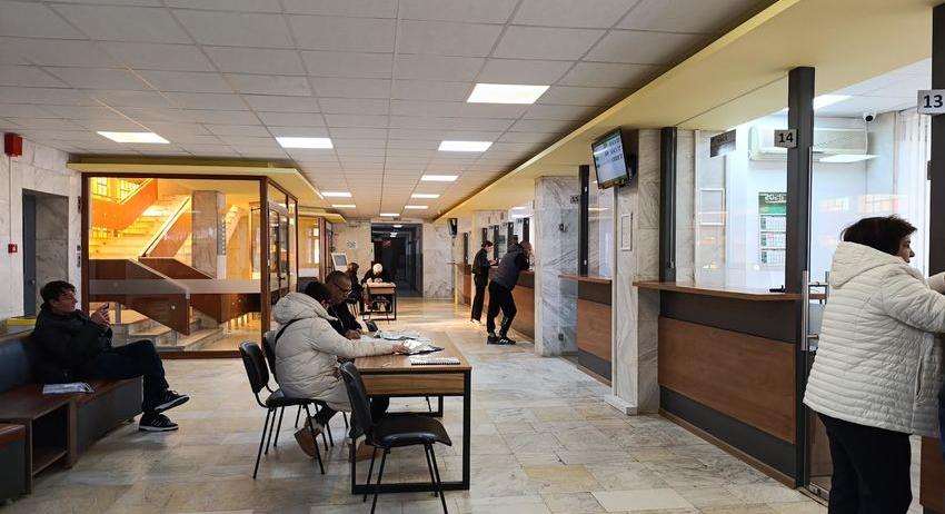 Община Шумен обслужва гражданите и в двете валути