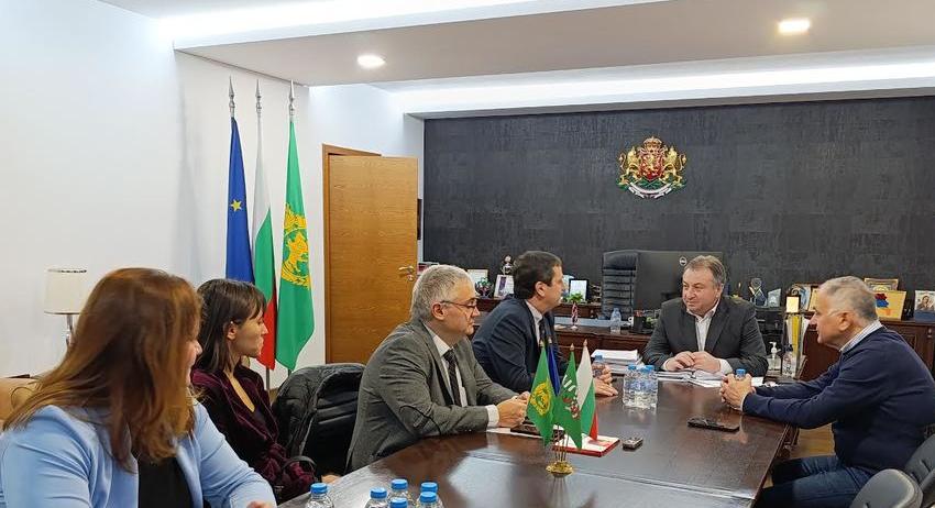 Обсъдиха възможности за нови инвестиции в Индустриалния парк