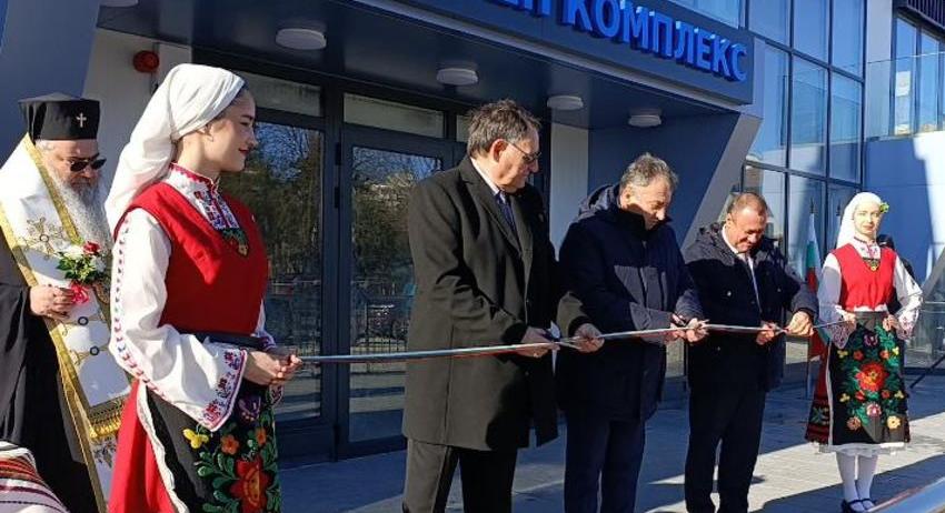 Откриха новия плувен комплекс