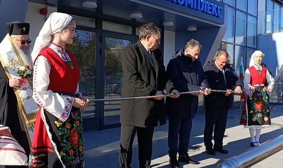 Откриха новия плувен комплекс