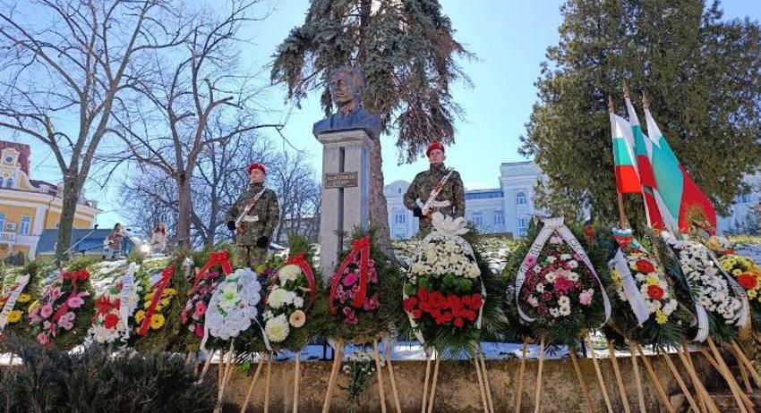 Шумен се преклони пред делото на Васил Левски