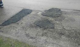 Продължават изкърпването на улични дупки