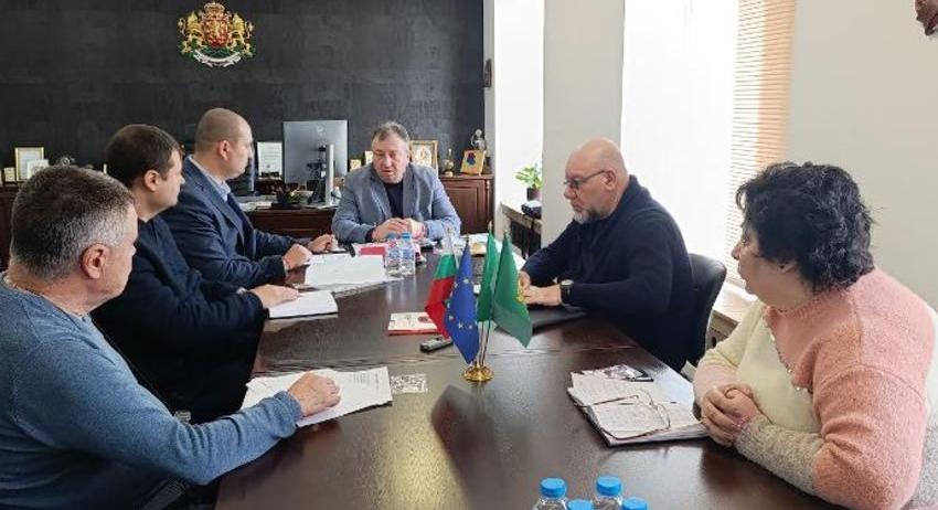 Уточнени са дейностите по ВиК мрежата преди ремонта на бул. „Симеон Велики“