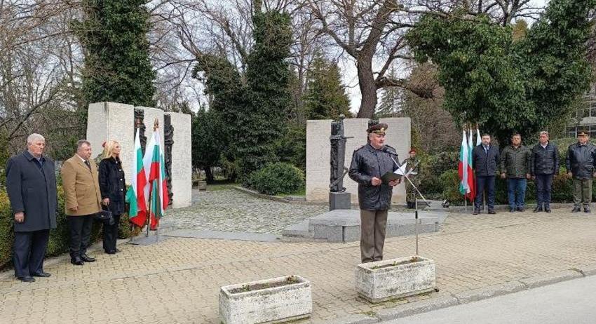 В Шумен бе отдадена почит на героите в Дравската епопея